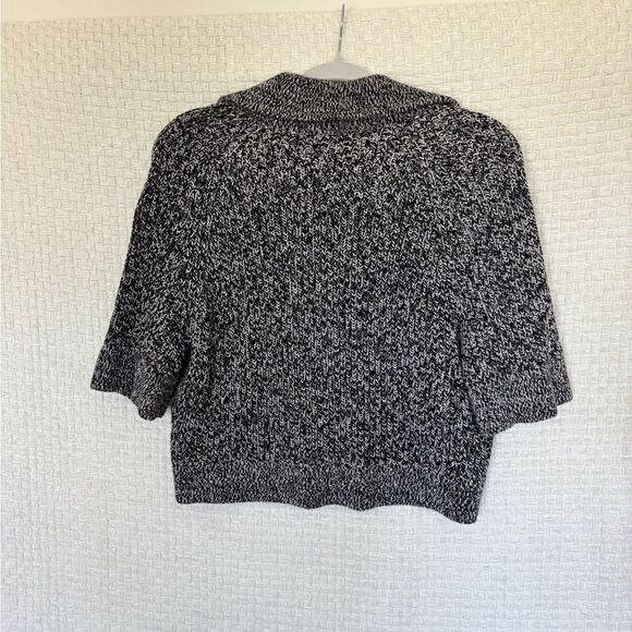 Button Down Top✨ - Picture 7 of 8